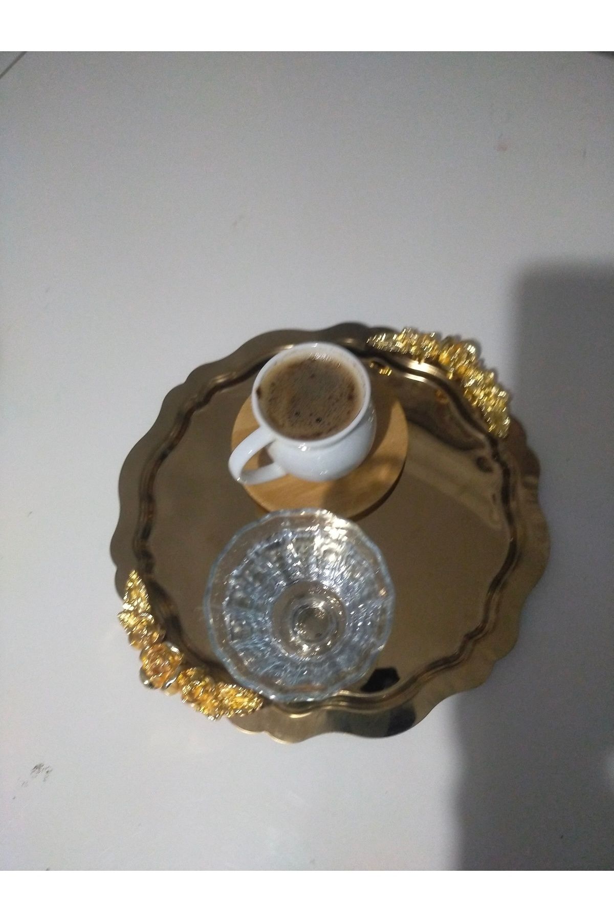 SUN INOX STORE 6 Adet Yuvarlak Gold Gül Aksesuarlı Çay Kahve Sunum , Söz Nişan Ve Dekor Tepsisi