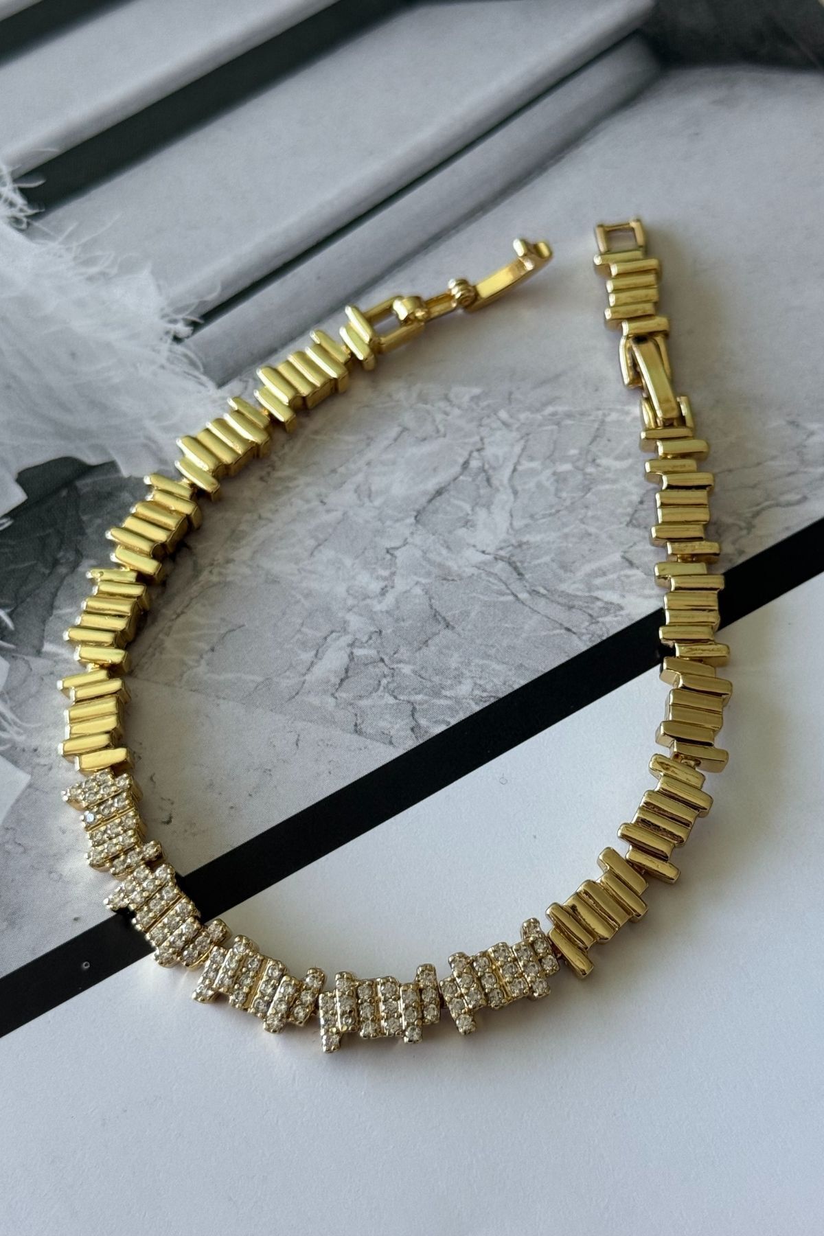 Trendy Butik Xuping Tırtıklı Zirkon Taşlı Künye