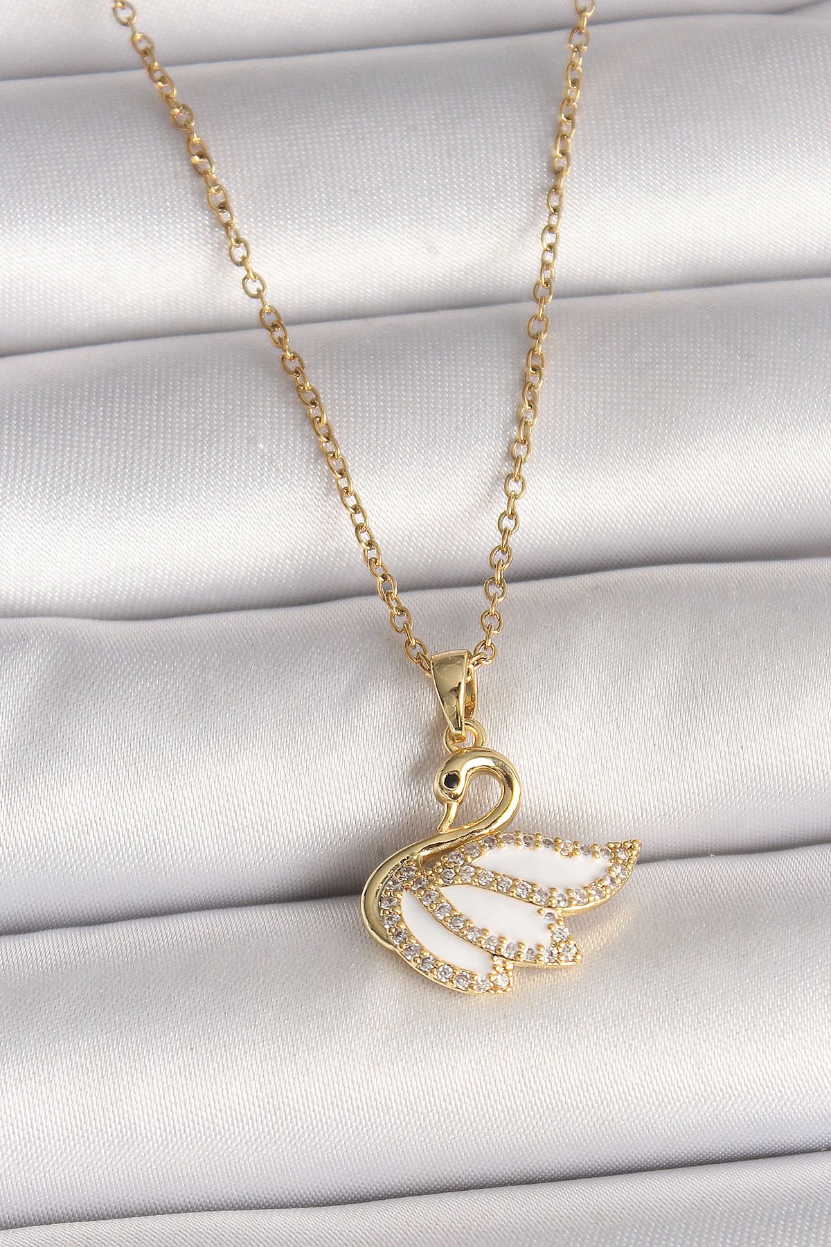 STYLE OF CARMEN 316L Çelik Gold Renk Zincir Zirkon Taşlı Kuğu Model Kadın Kolye