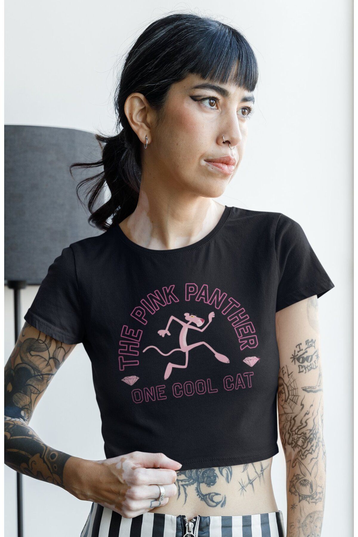 Fuddy Moda The Pink Panther One Cool Cat Yazılı Crop Top, Kadın Pembe Panter Temalı Crop Bluz
