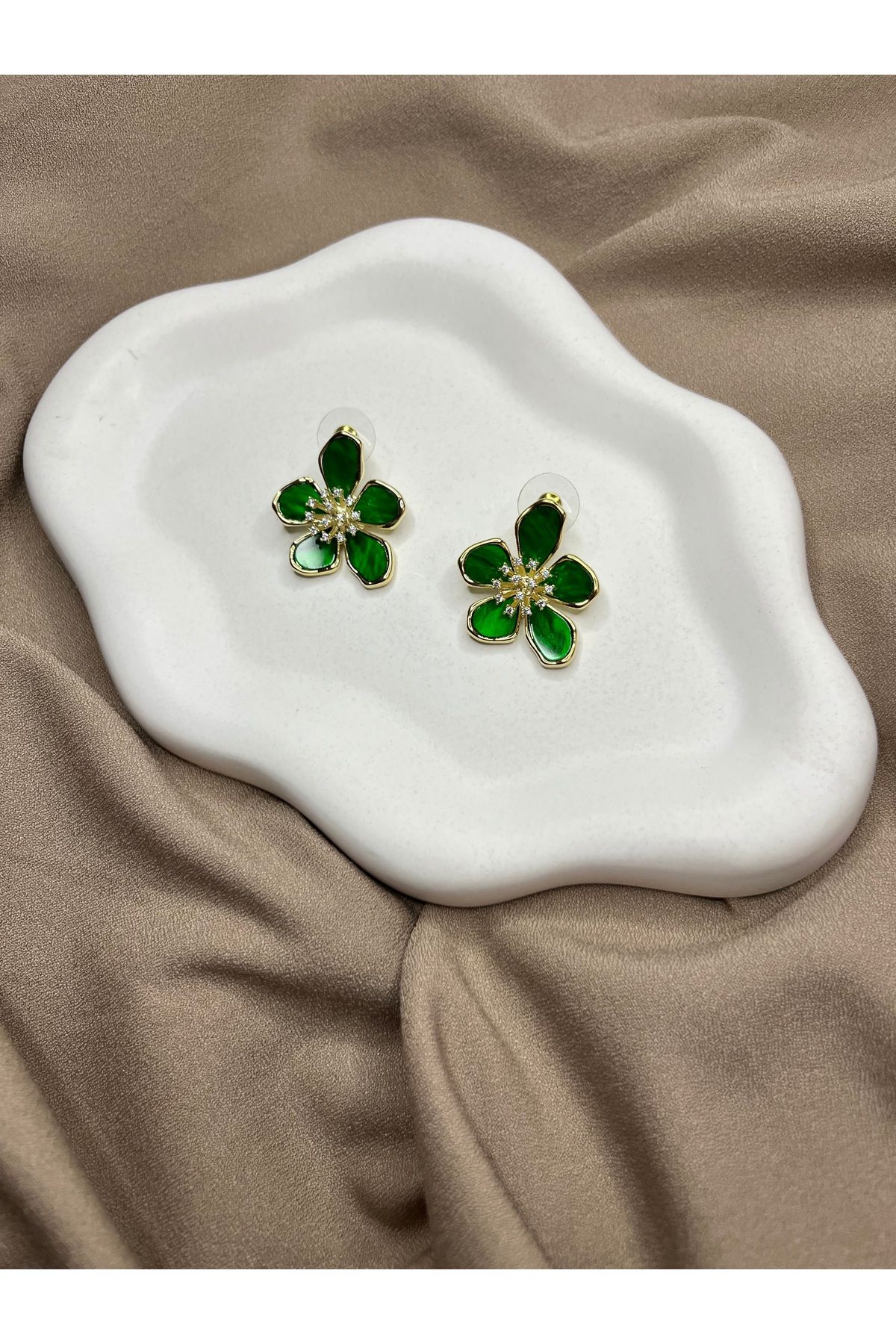 Fam&Co Jewelry Zirkon Taşlı Yeşil Çiçek Küpe – Gümüş Kaplama