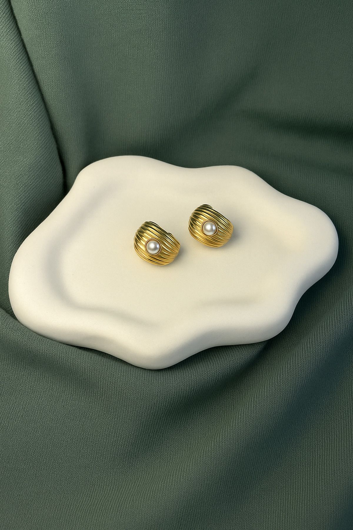 Fam&Co Jewelry Vintage İnci Detaylı Altın Kaplama Küpe