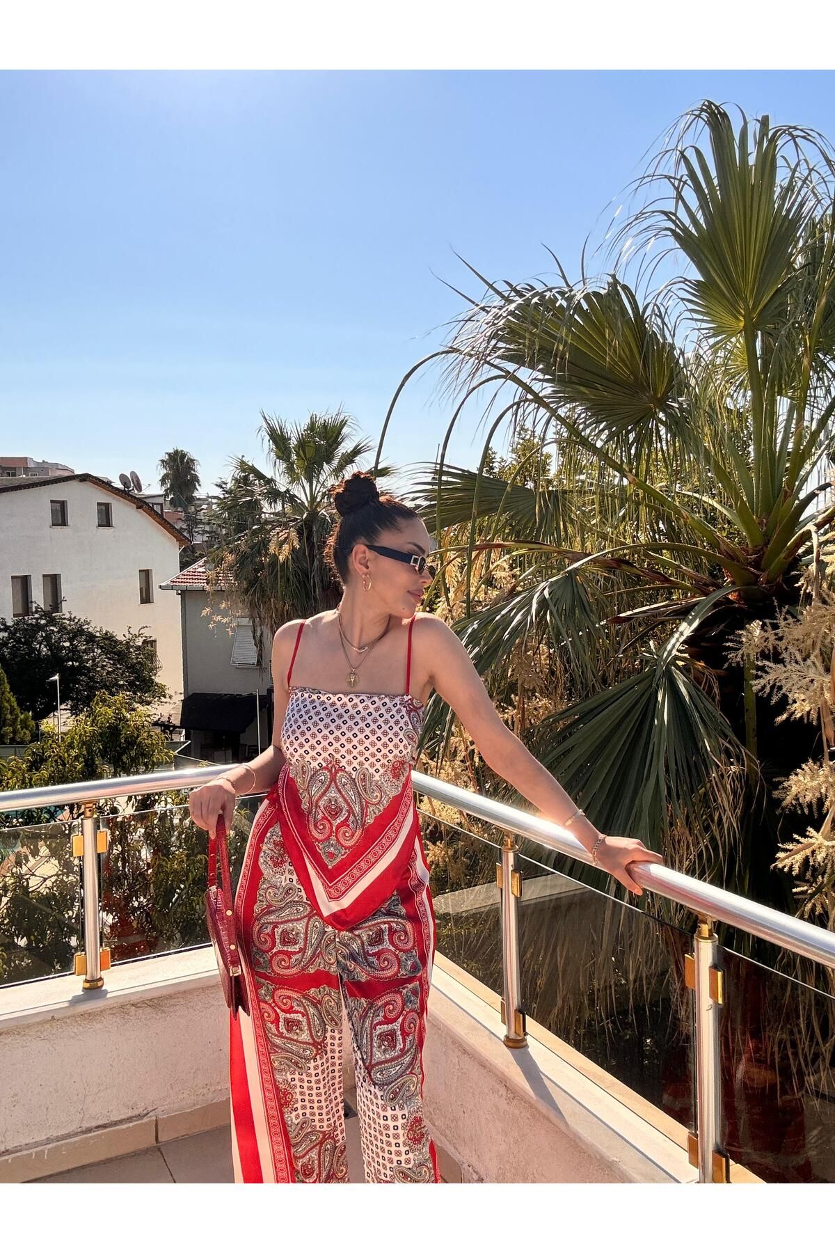 MODA askılı belden bağlamalı bluz ,beli lastikli pantolon takım