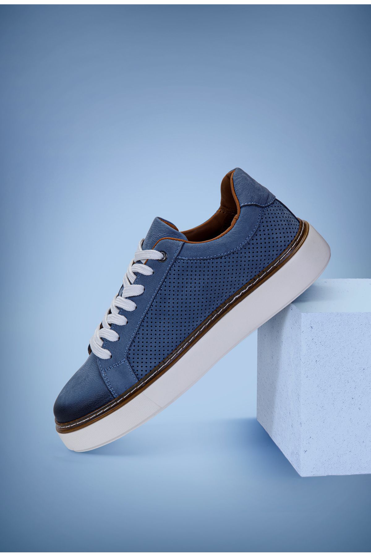 Vantaggio Luzero Mavi Nubuk %100 Hakiki Deri Delikli Erkek Sneaker Ayakkabı