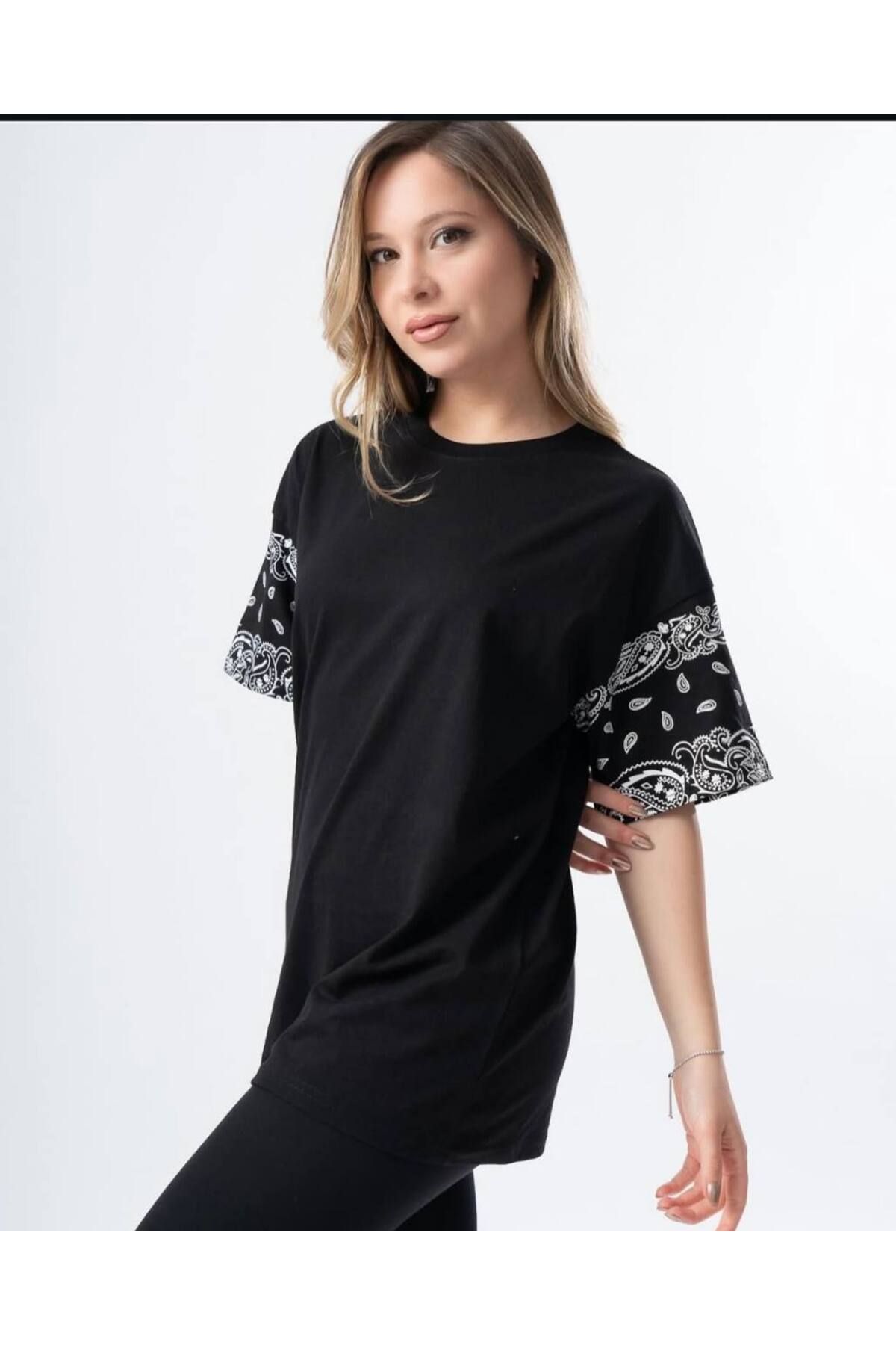 VOGUEMET ✅ Unisex Oversize T-shirt – Kol Baskılı, Trend ve Rahat Stil
