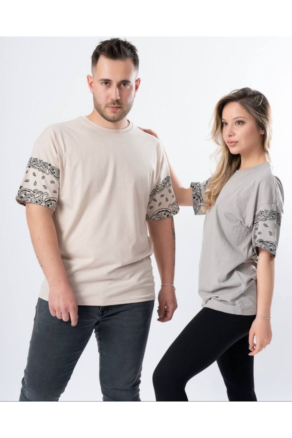 VOGUEMET ✅ Unisex Oversize T-shirt – Kol Baskılı, Trend ve Rahat Stil