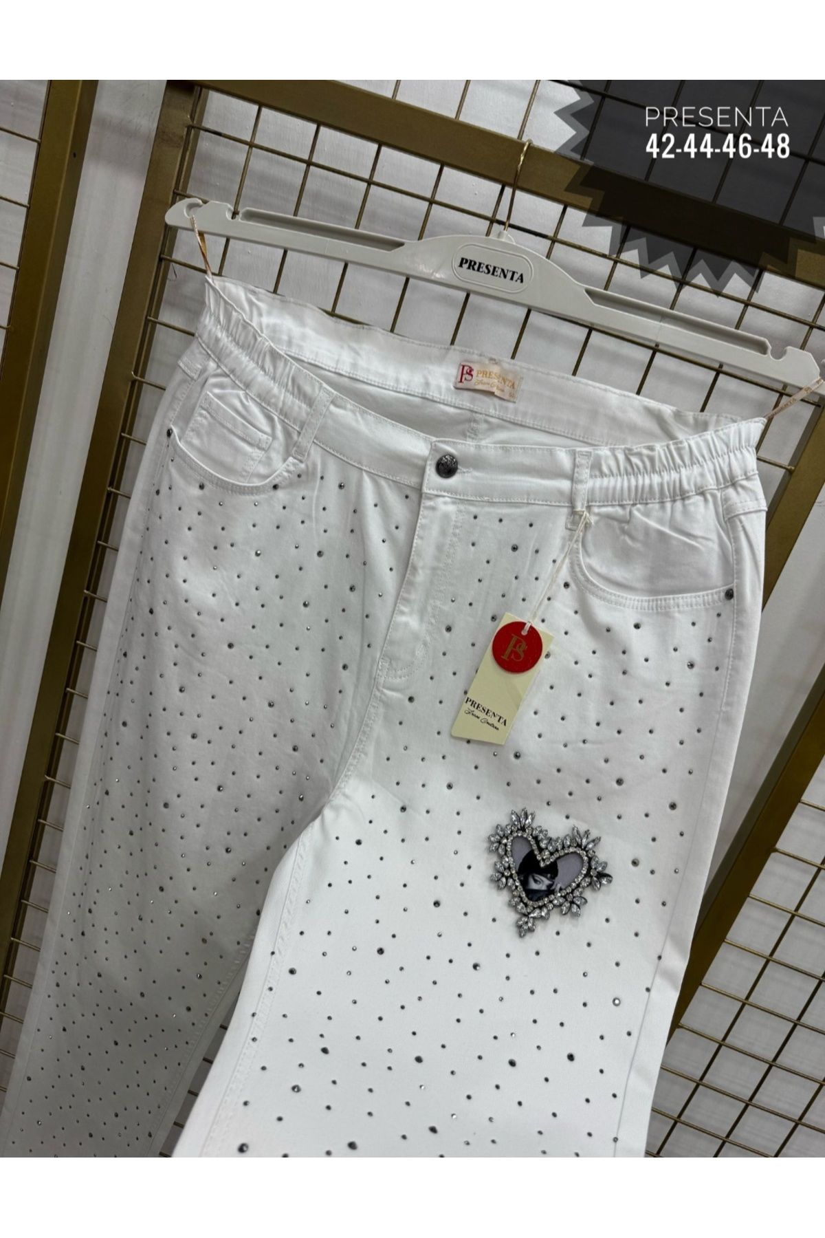 Butik Ayseba Kadın Beyaz Taşlı Taş Detaylı Boru Paça Büyük Beden Battal Kot Pantolon