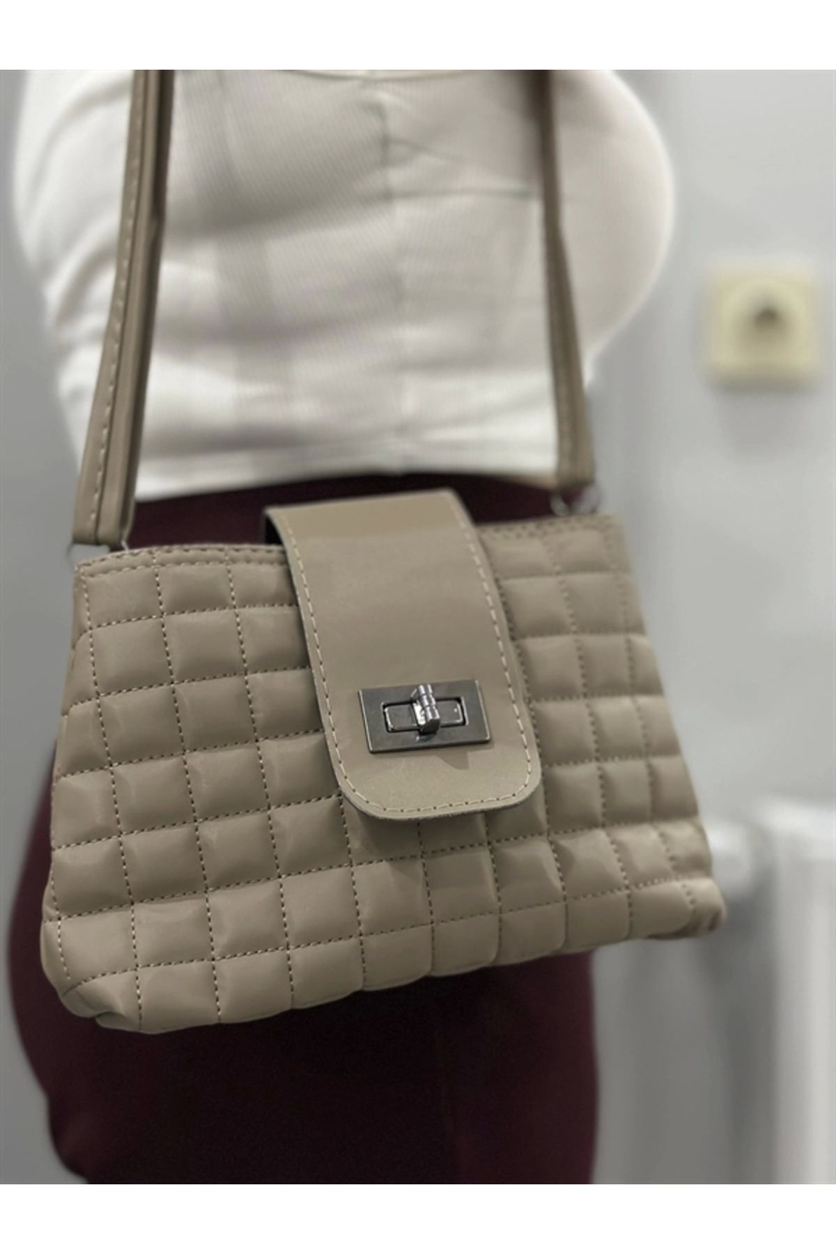 FASHIONLINE Kapaklı kapitone vizon cilt çanta