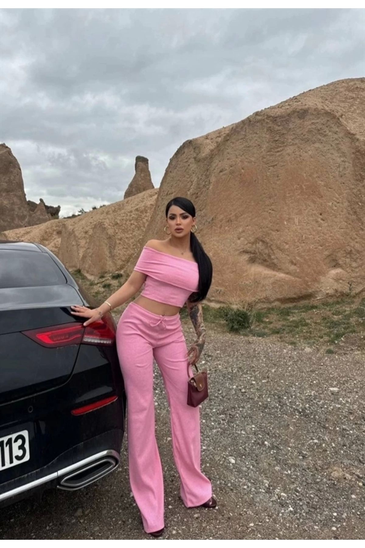 FASHIONLINE Madonna yaka bol paça pantolonlu takım
