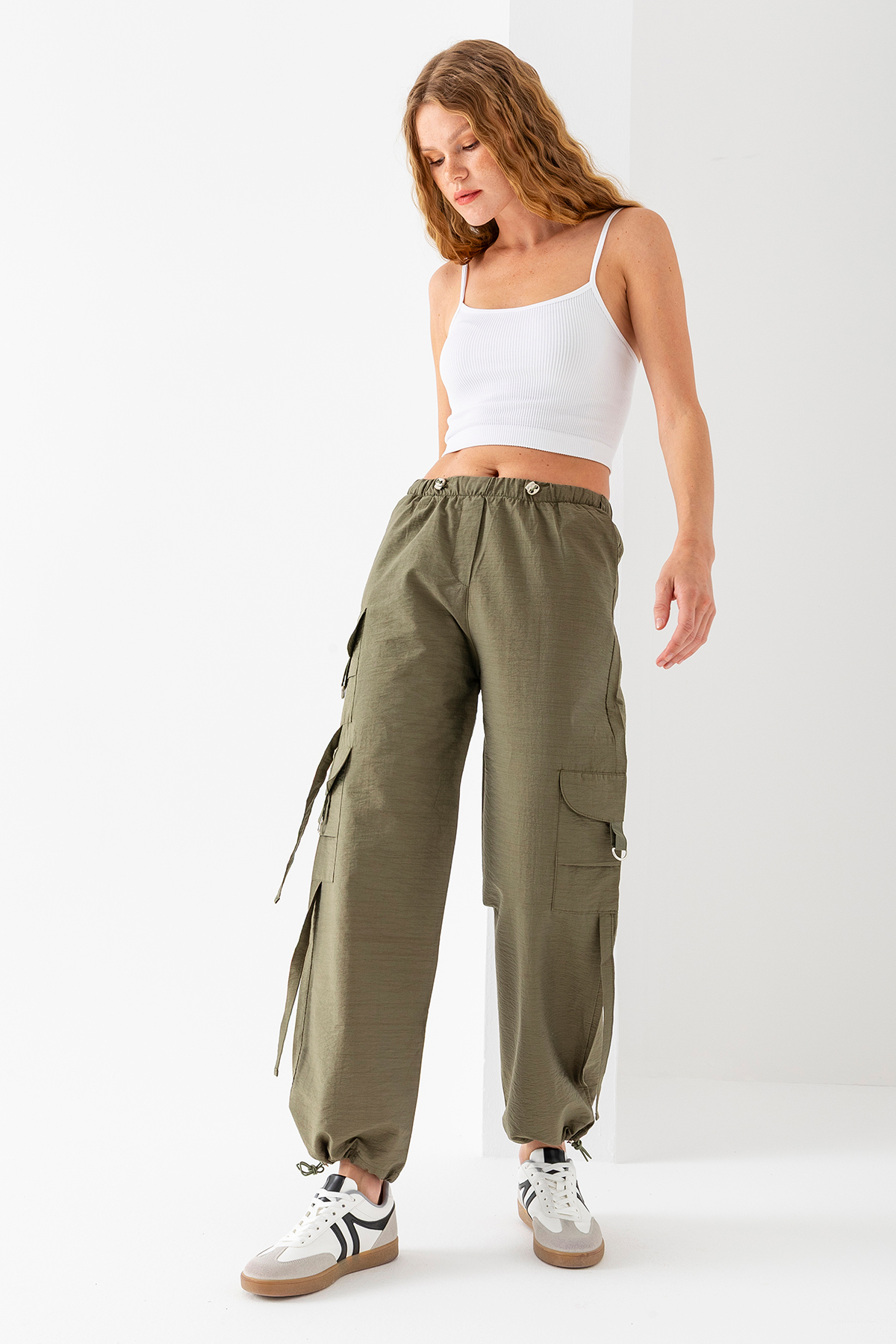 GİYSA  Kadın Beli ve Paçası Stoperli Kargo Cep Paraşüt Pantolon Yeşil - 25664 - Görsel 4