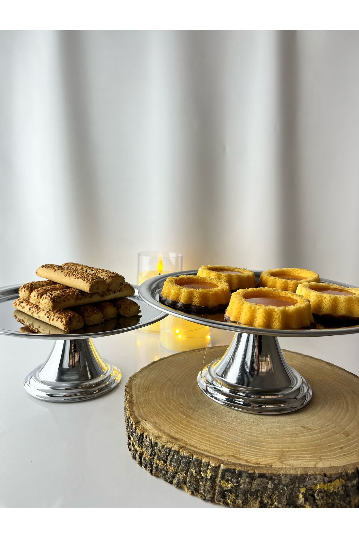 Moon Dizayn KOPYA - Gümüş Yuvarlak, Ayaklı Şık Kek, Pasta, Kurabiye ve Tatlı Servis Sunum Standı