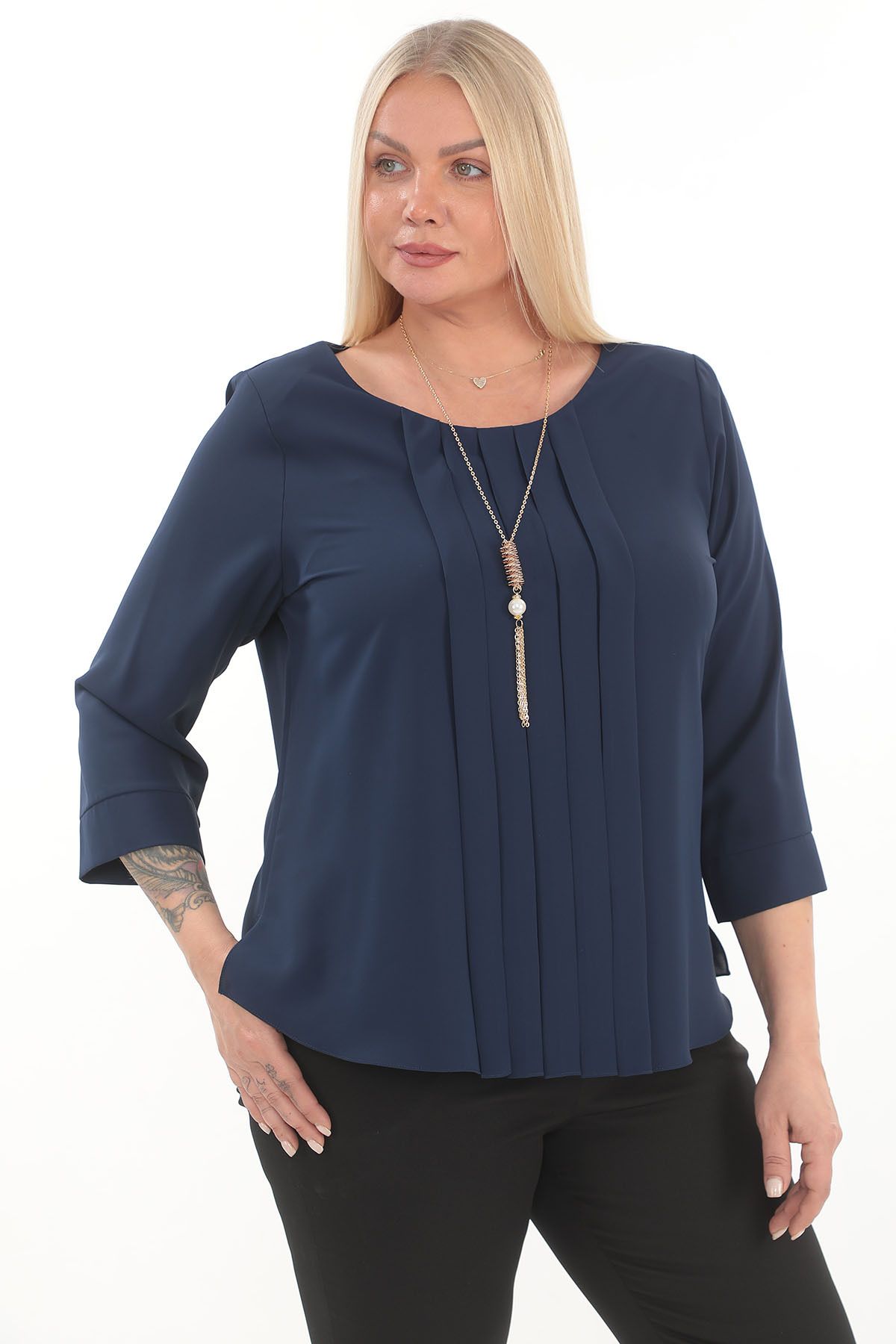 KİFAYET 12800 Kolyeli Önü Pliseli 3/4 Kol Jesika Bluz (R) (A101)