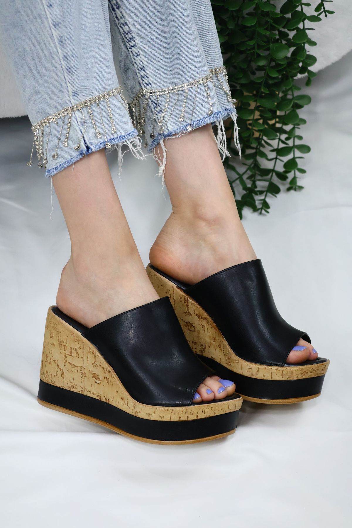 asmi shoes Kadın Siyah Dolgulu Mantar Taban Şerit Sargılı 10 cm Topuklu Terlik