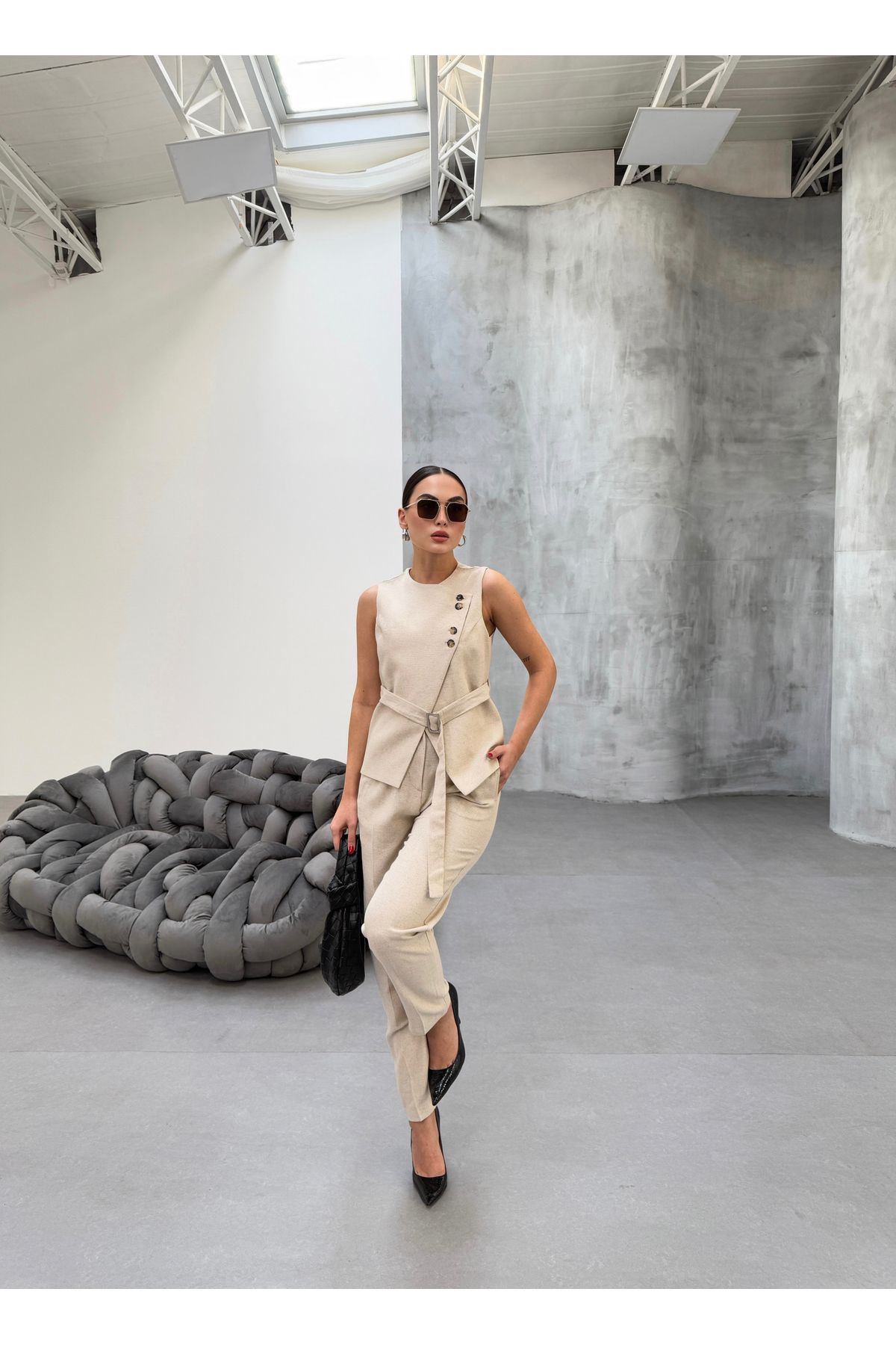OUZ Fashion Kadın Kemerli ve Asimetrik Keten Yelek Pantolon Takım