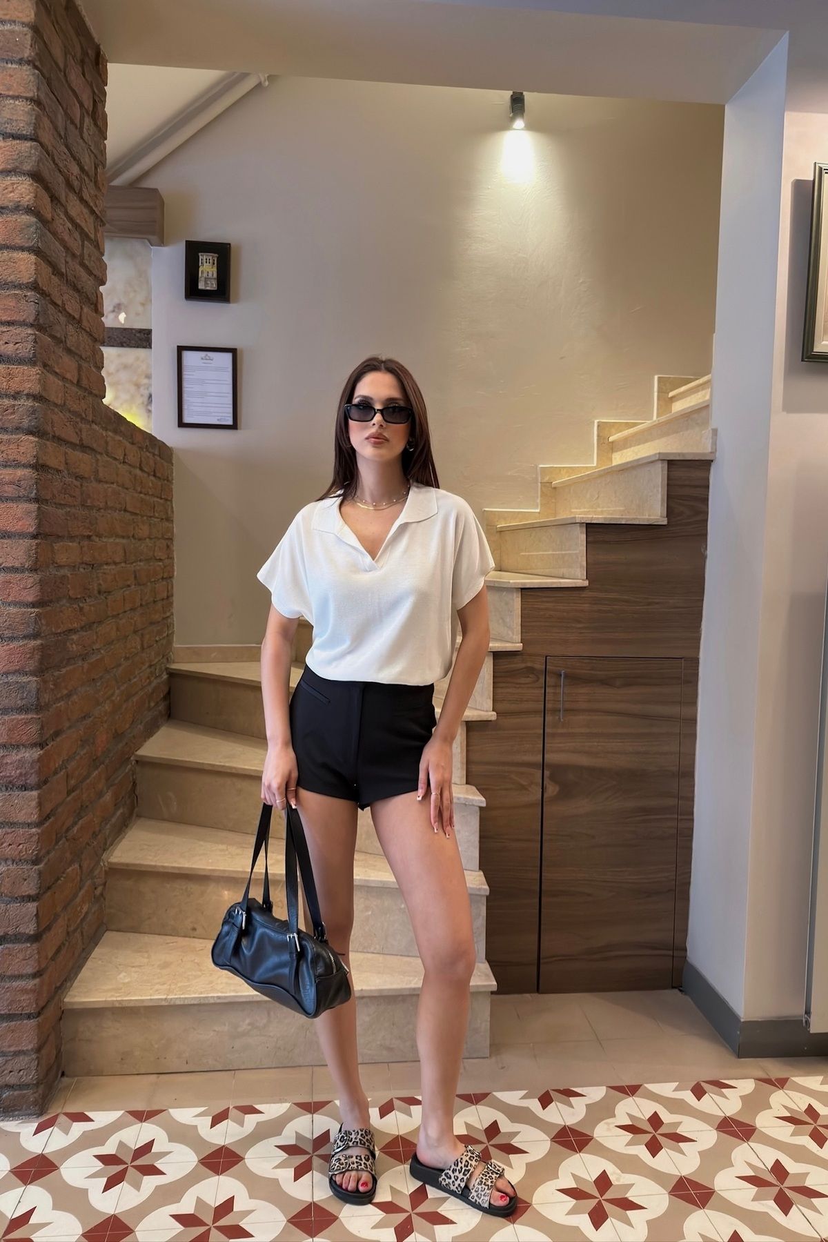 vişneli polo yakalı triko bluz