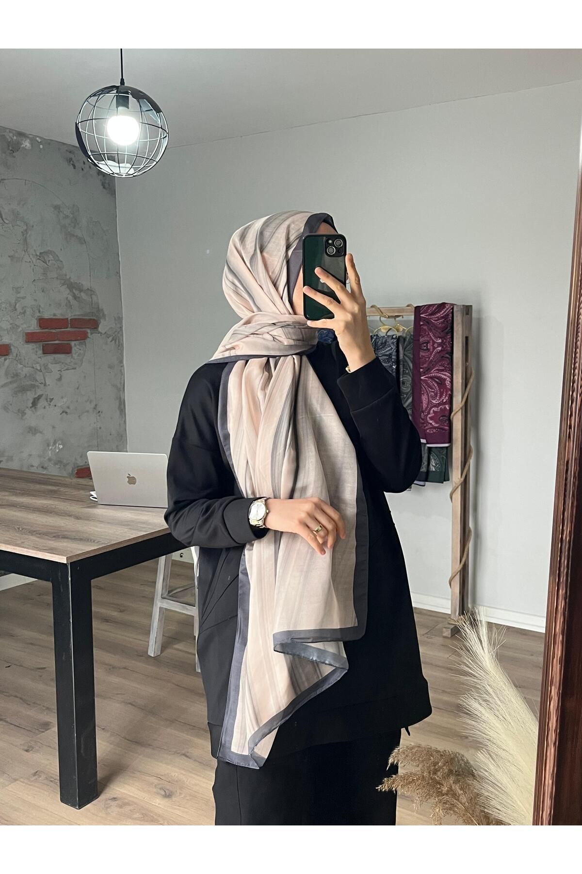 Merwiss-Ahenk Pattern Soft Gray Shawl 4