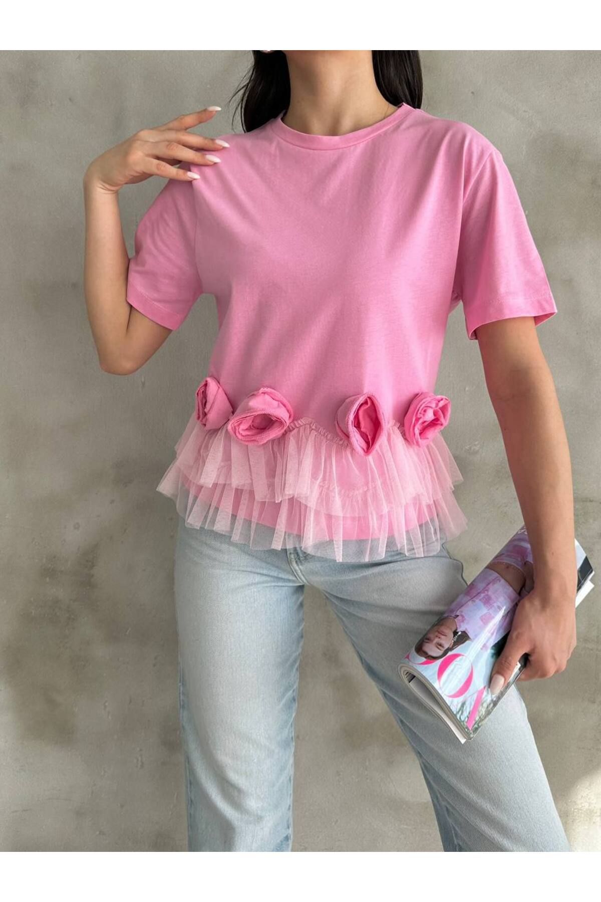 LE CARAMBOLE Kadın Pembe Etek Ucu Tül ve Gül Detaylı T-Shirt