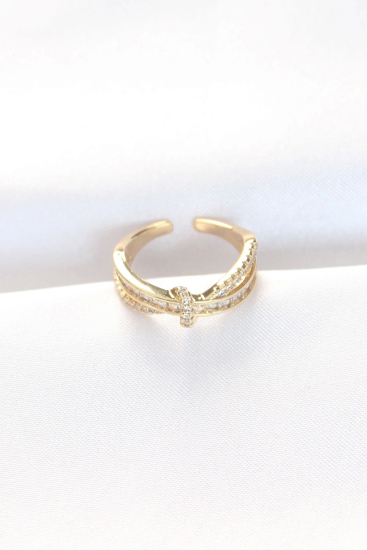 STOREMAX Kıvrım Model Gold Renk Zirkon Taşlı Ayarlanabilir Yüzük