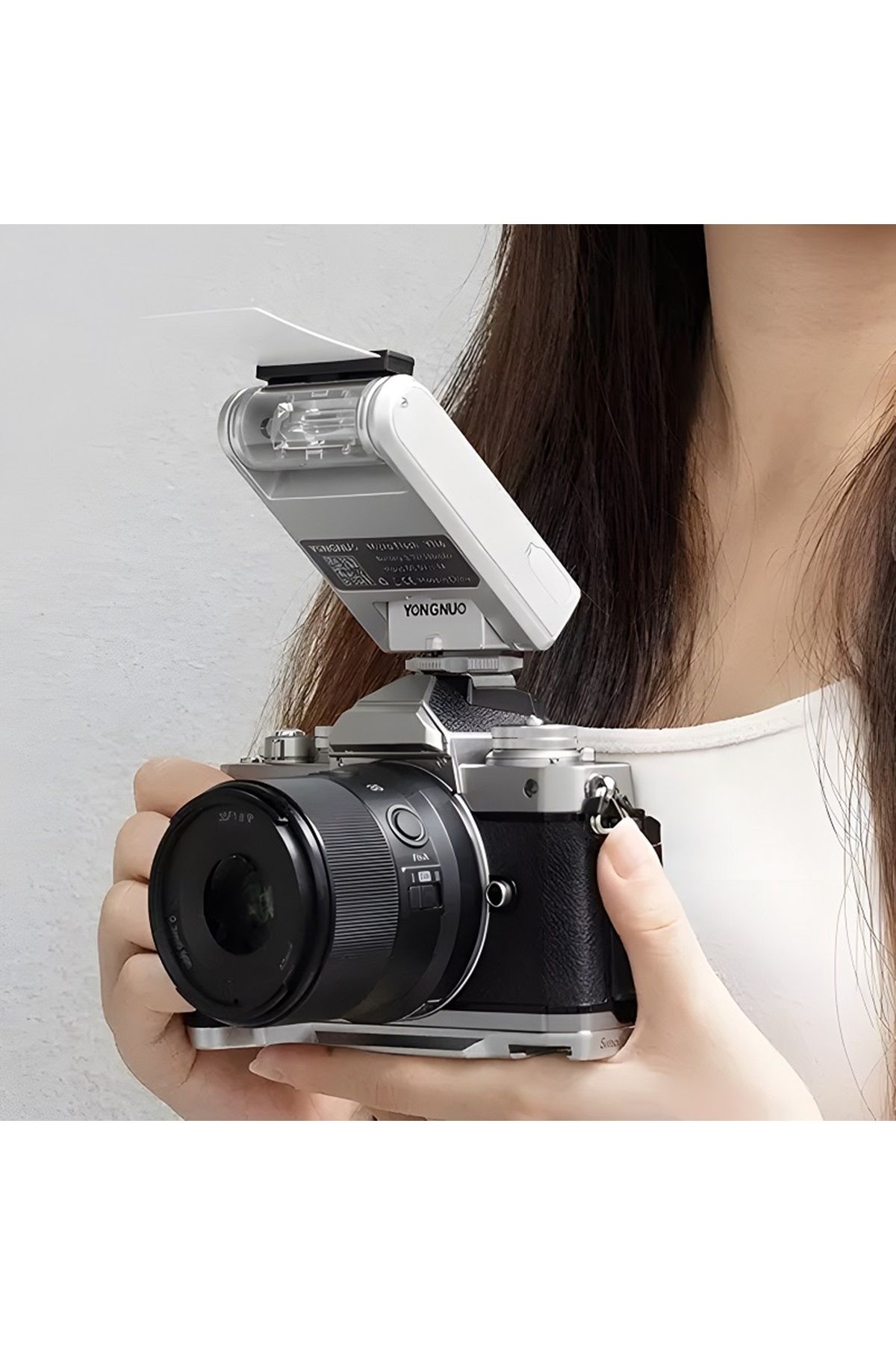 Yongnuo YN6 Micro Bataryalı Sony Uyumlu Tepe Flaşı (Gümüş)