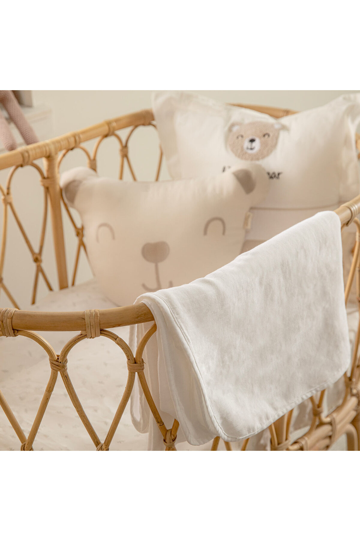 Chakra-Harvey Baby Pique Coverlet 150x100 cm White 1