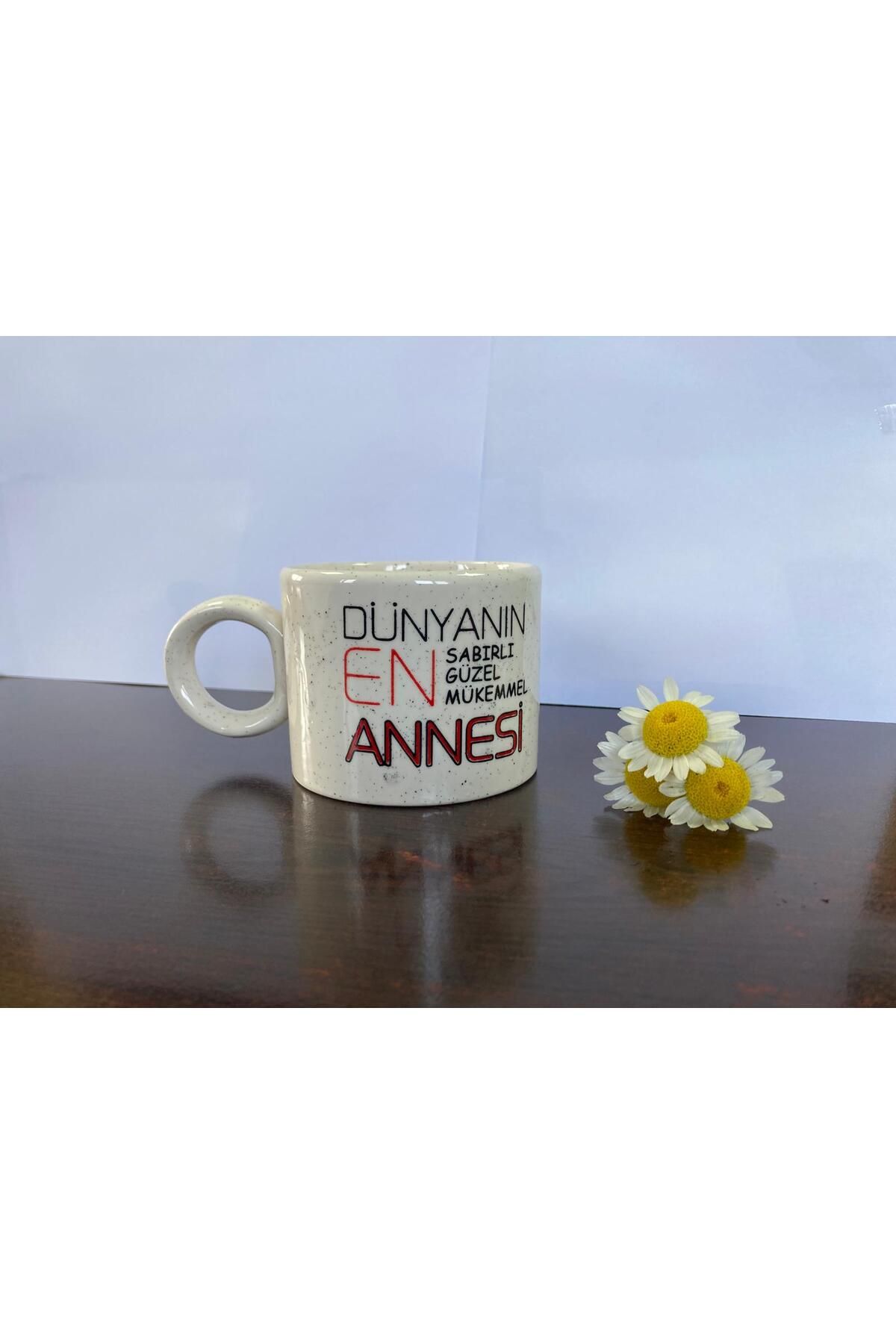 emrakn Seramik Kupa Anneler günü Dünyanın En Annesi
