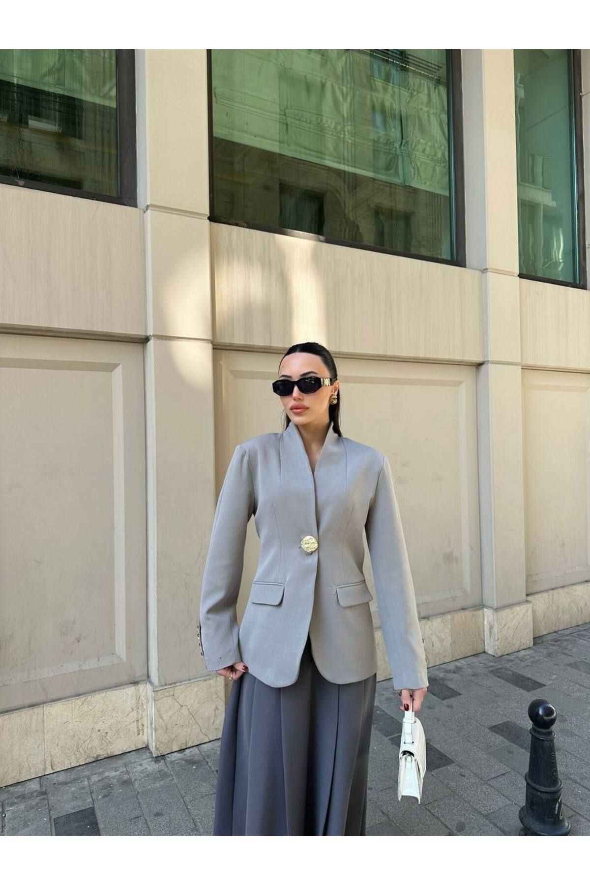 AlisaSu Gri Gold Düğmeli Şal Yakalı Blazer Ceket