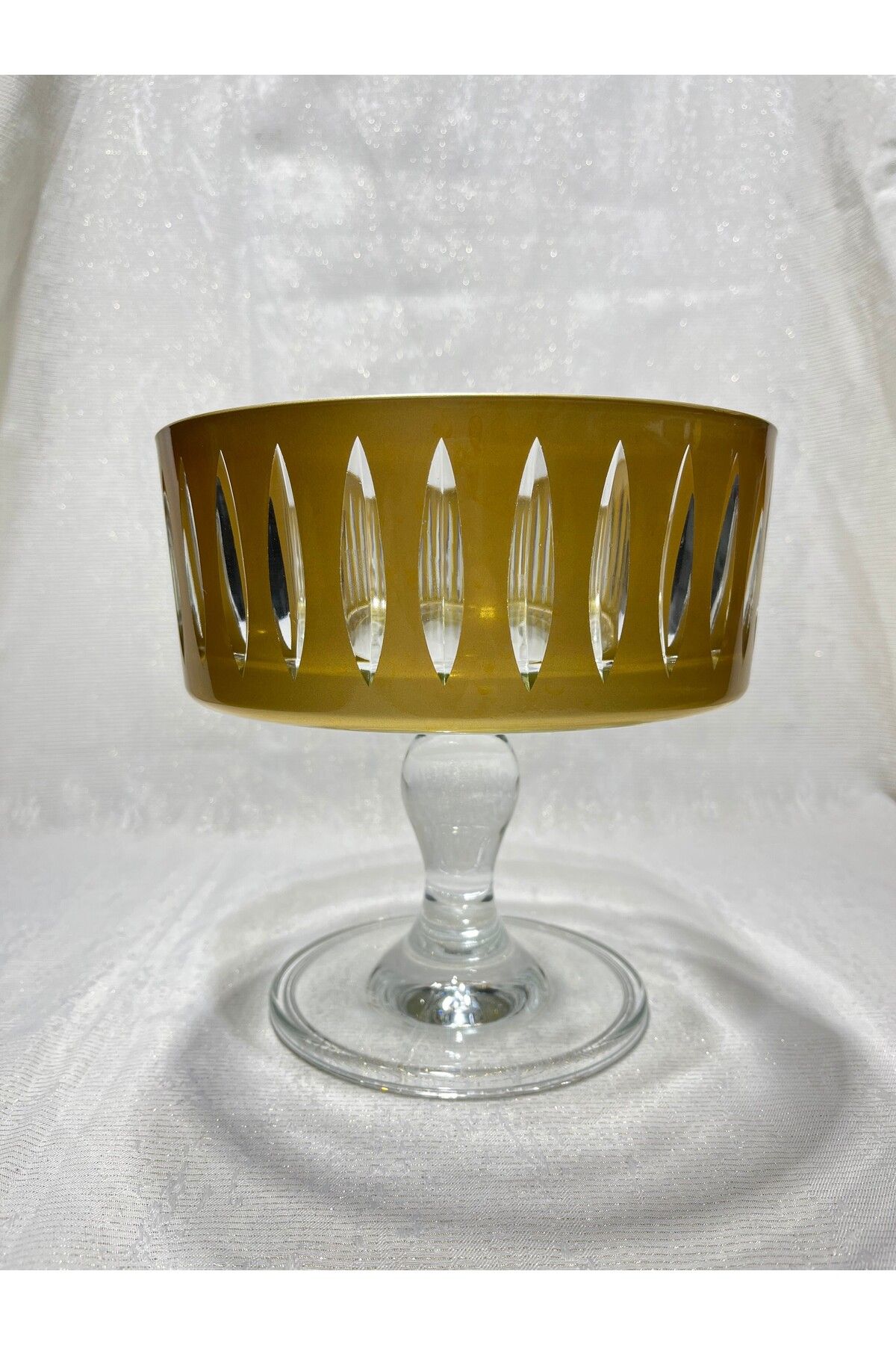 Mirano Cam Tasarım GOLD KESME EL İŞİ 19 CM AYAKLI SUNUMLUK – SALATA KASESİ – MEYVELİK