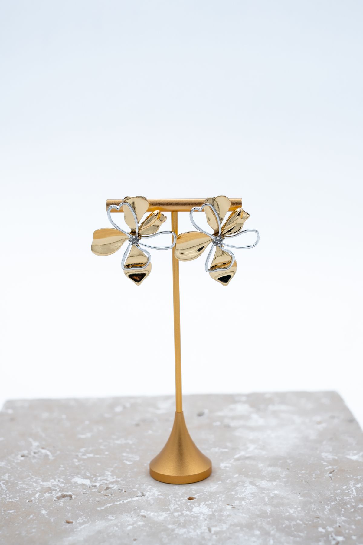 ATELİER BEREN FloralTwist – Gold & Silver Çiçek Küpe Serisi