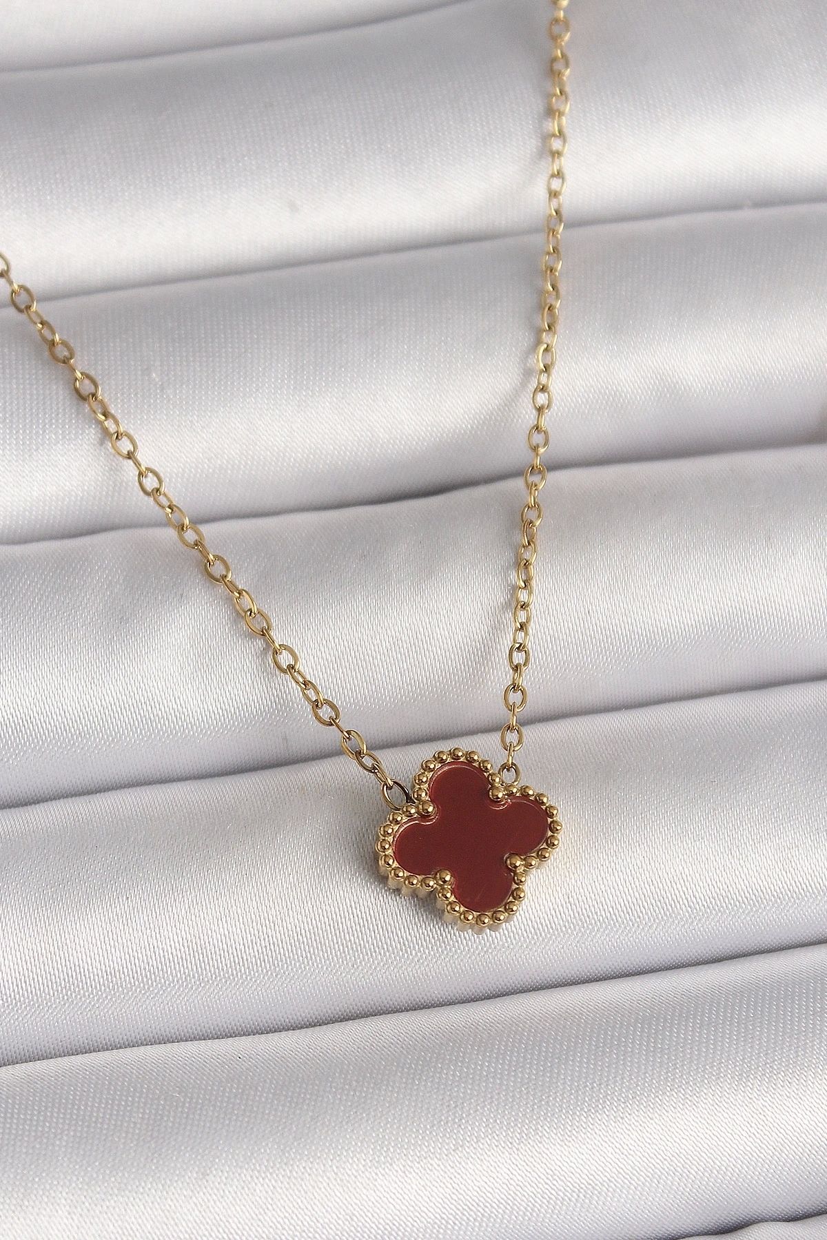 STOREMAX 316L Çelik Gold Renk Bordo Yonca Model Kadın Kolye