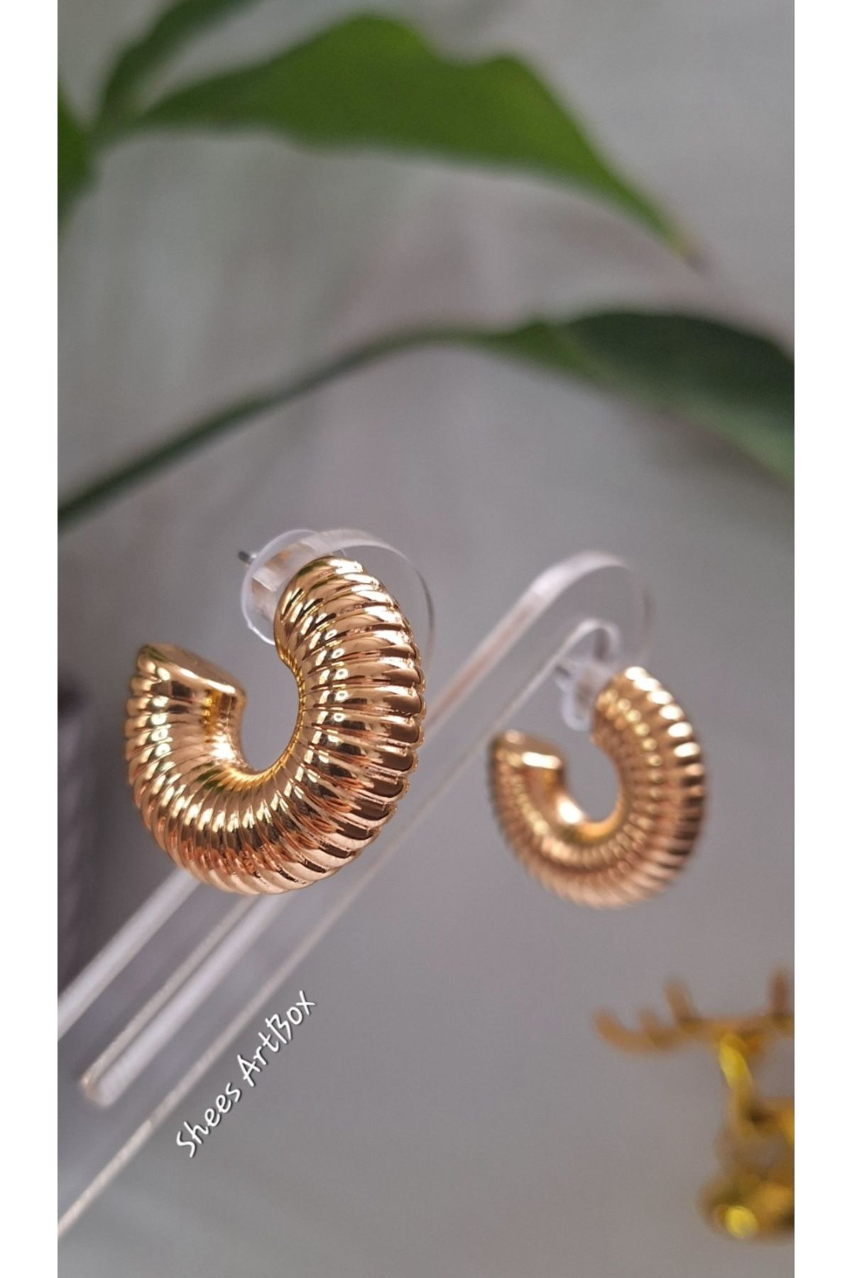 Tasarım Gold Pirinç Çizgili Kadın halka Küpe