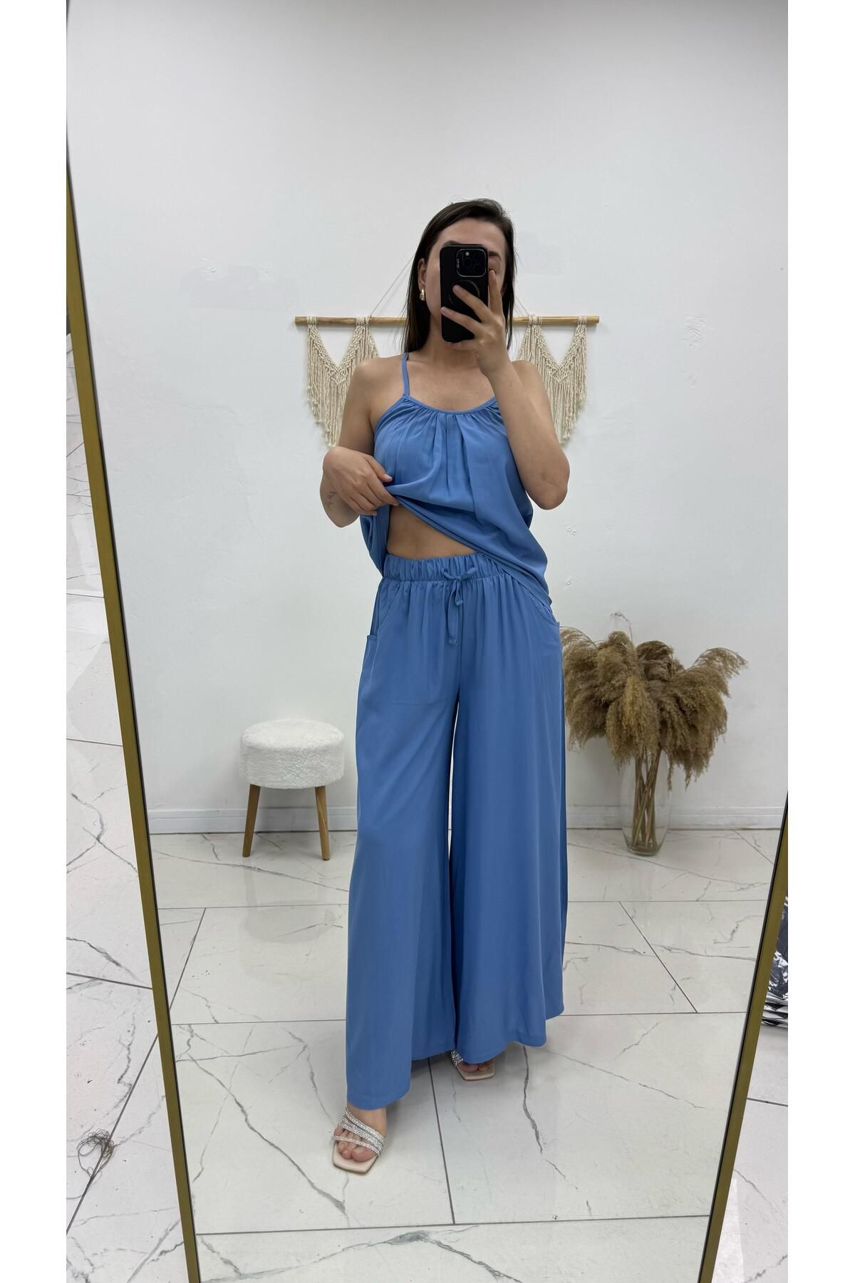 VOGUEMET ✅ Alt Üst Takım – Cepli Bol Paça Pantolon, İp Askılı Büzgülü Bluz, Konforlu Tasarım
