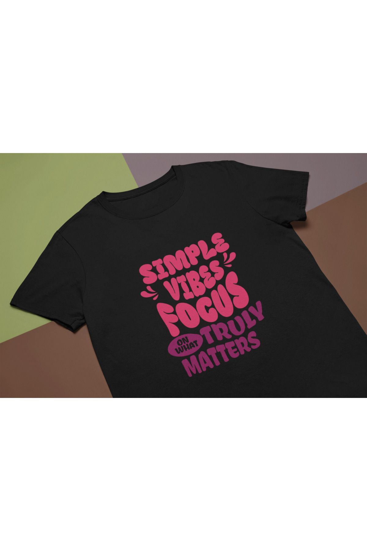MAGORS SIMPLE VIBES FOCUS BASKILI STANDART KALIP BİSİKLET YAKA PAMUKLU KADIN VE ÇOCUK TİŞÖRT
