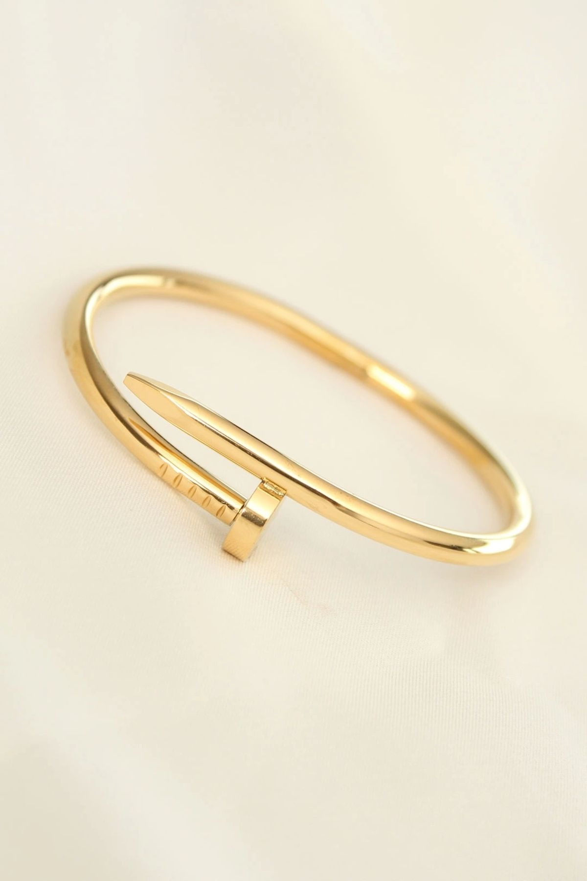 Clariss 316L Çelik Gold Renk Çivi Model Bileklik