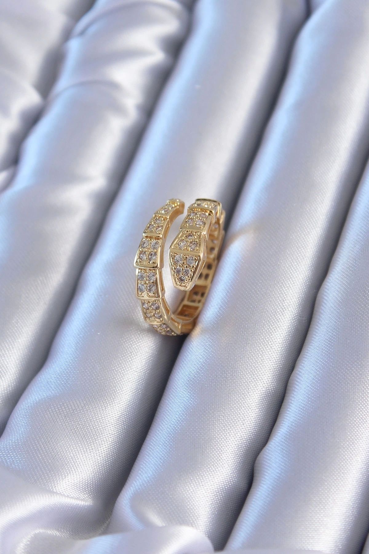 Clariss VIP Seri Gold Renk Yılan Model Kadın Yüzük