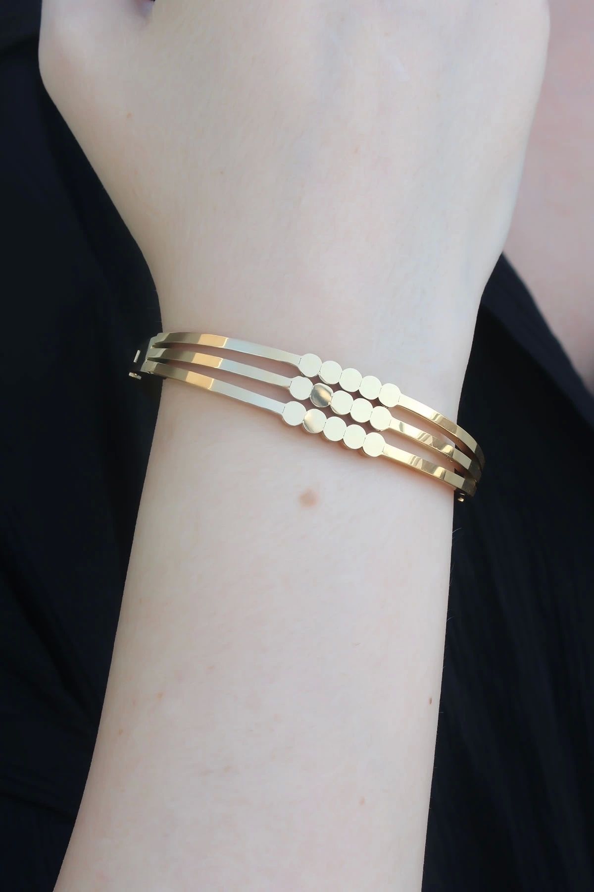 Clariss 316L Çelik Gold Renk Kaburga Model Kelepçe Kadın Bileklik