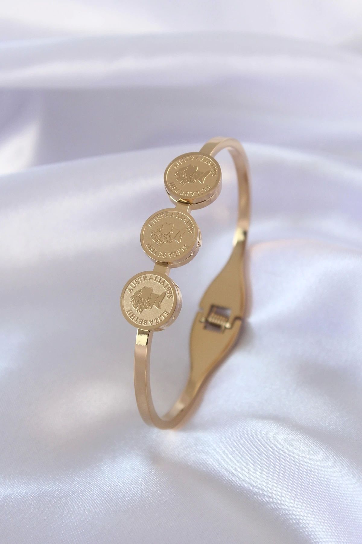 Clariss 316L Çelik Gold Renk Elizabeth İşleme Kadın Kelepçe