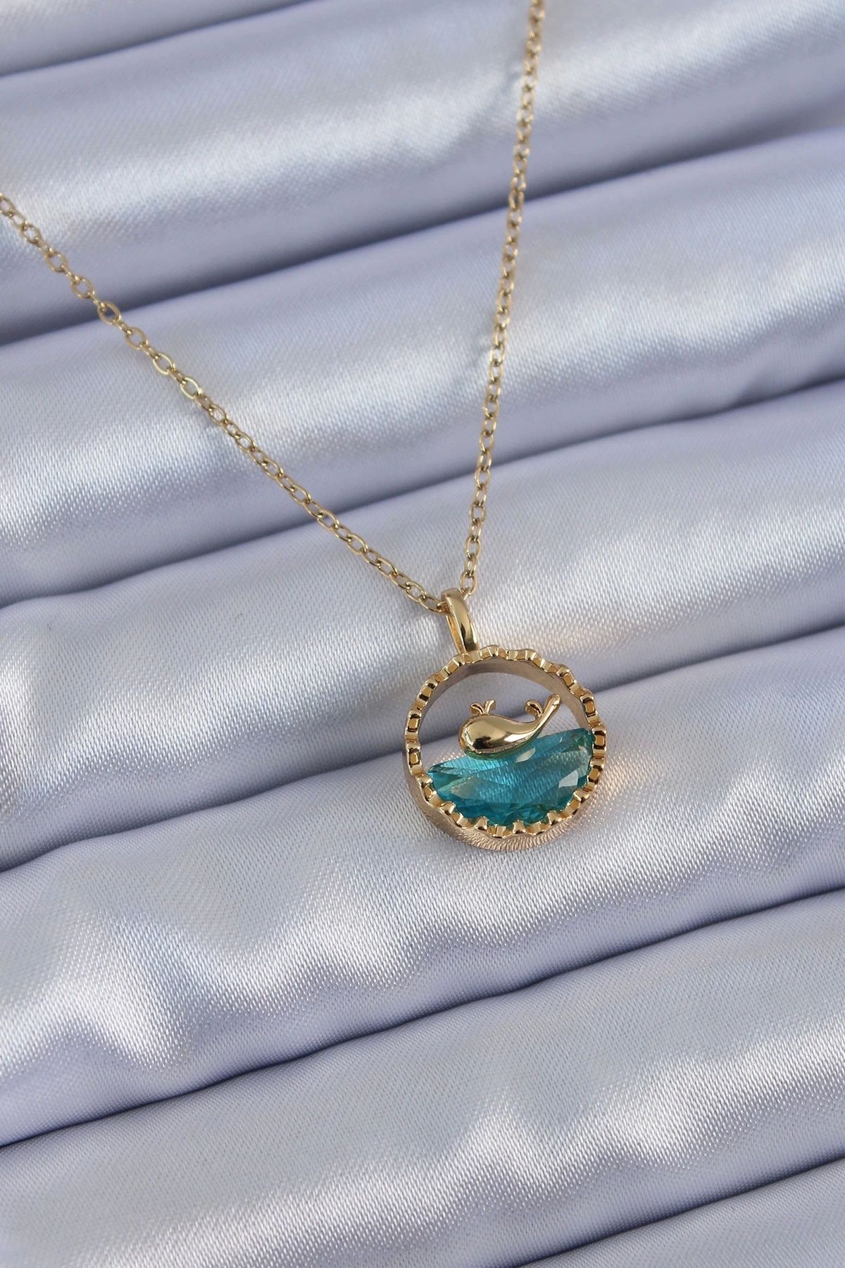 Clariss 316L Çelik Gold Renk Balina Figür Kristal Taşlı Kadın Kolye