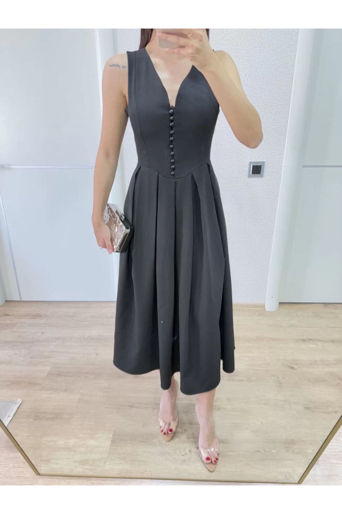 REKA MODA V yaka Uzun Kolsuz Elbise- Siyah