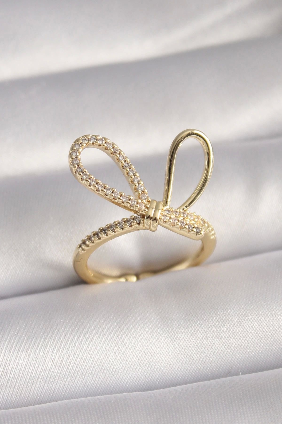 Clariss Gold Renk Zirkon Taşlı Düğüm Model Kadın Yüzük