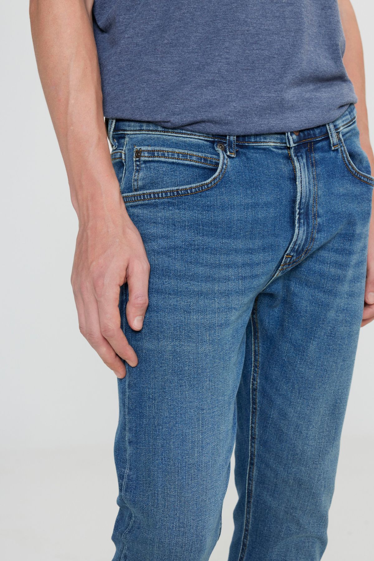 شلوار جین آبی مردانه کش دار Luke Slim Fit کمر کم Lee