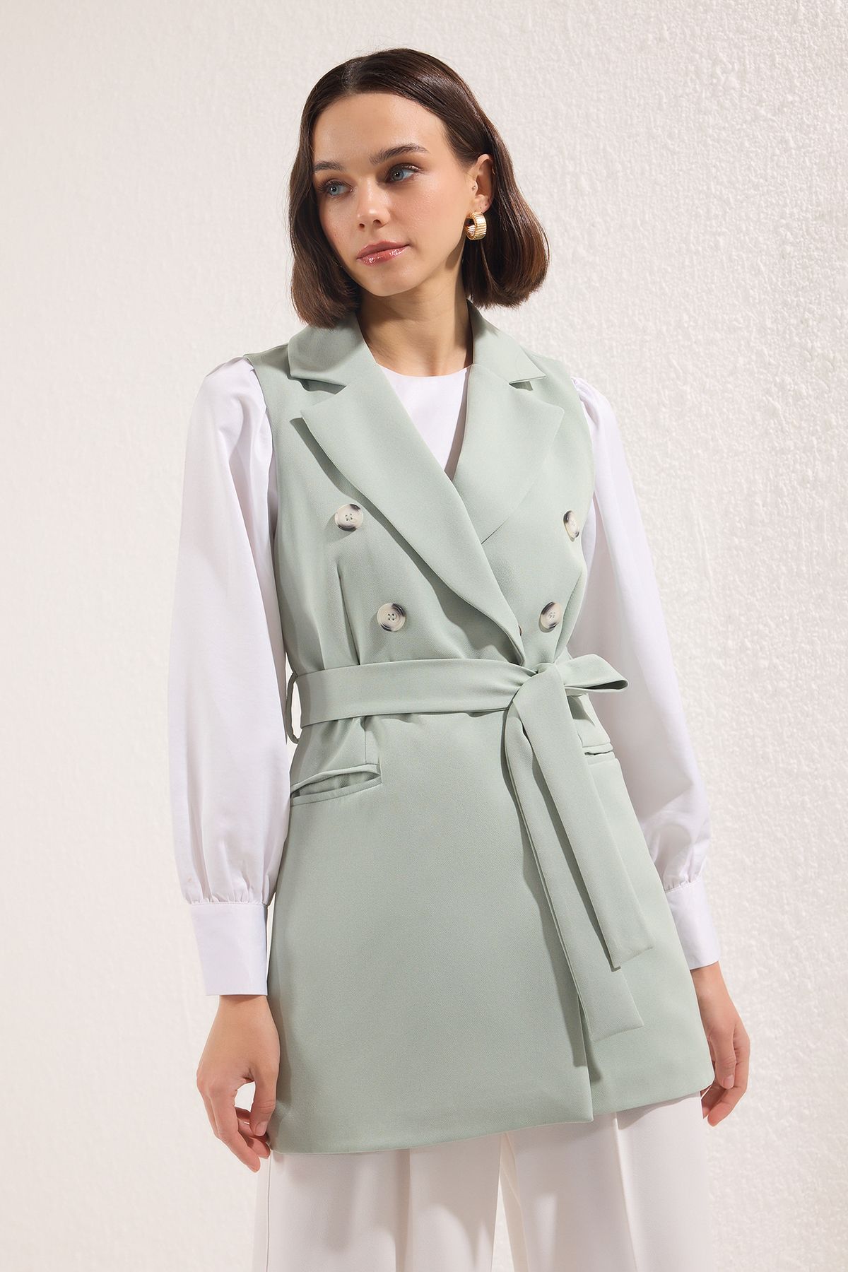 Trendyol Modest-سترة منسوجة مبطنة بتفاصيل ربط الخصر باللون الأخضر النعناعي TCTSS23YL00029 1