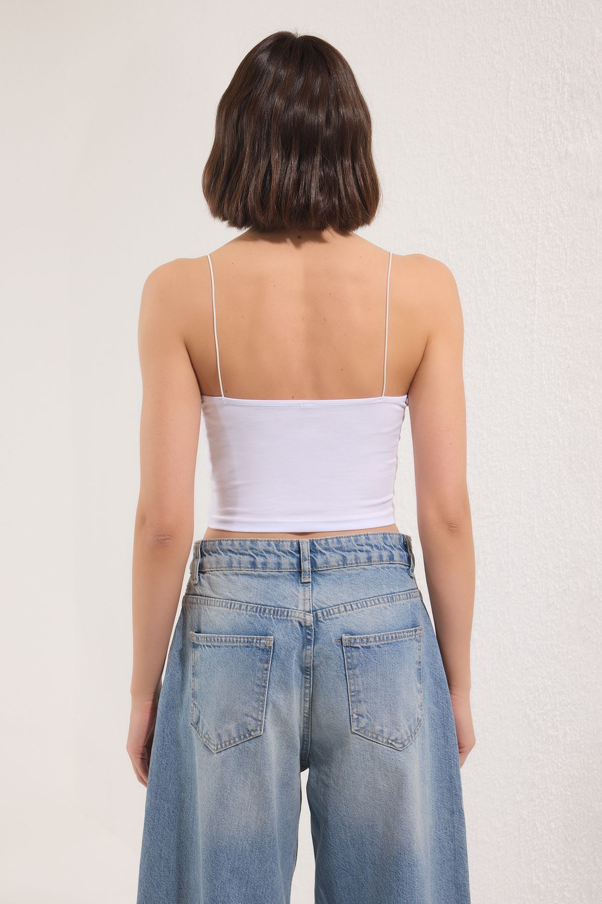 Trendyol Collection-Weiß-weißes 2er-Pack Baumwoll-Crop-Top mit Spaghettiträgern, Tanktop twooss21al0196 4