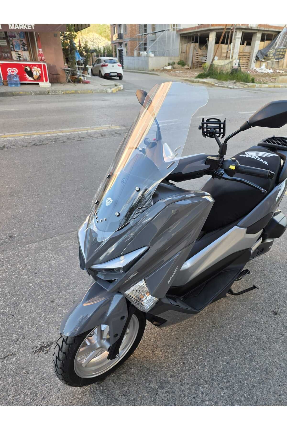 Revolt RSX4 Siperlik Ön Cam 2022-2025 Model 65cm Şeffaf Renkli 4mm ORTA BOYLU