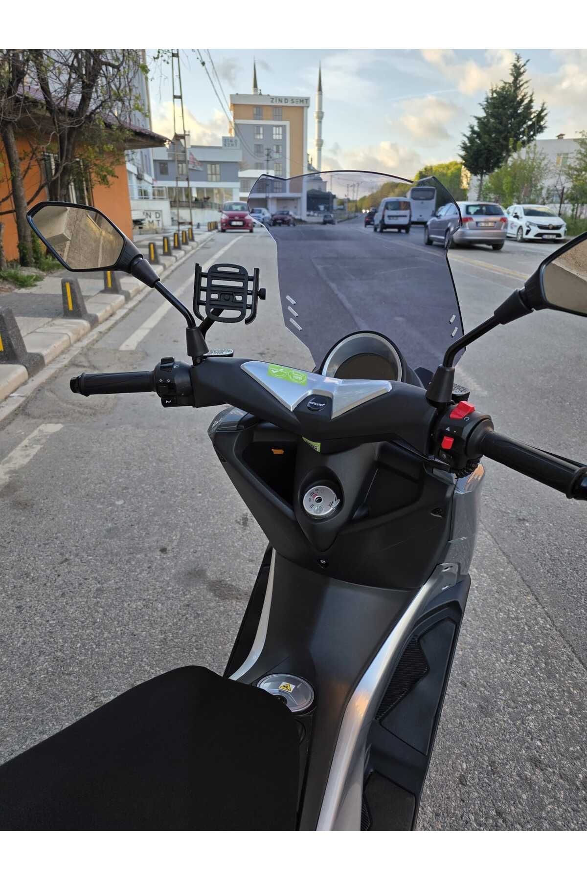 Revolt RSX4 Siperlik Ön Cam 2022-2025 Model 65cm Füme Renkli 4mm ORTA BOYLU