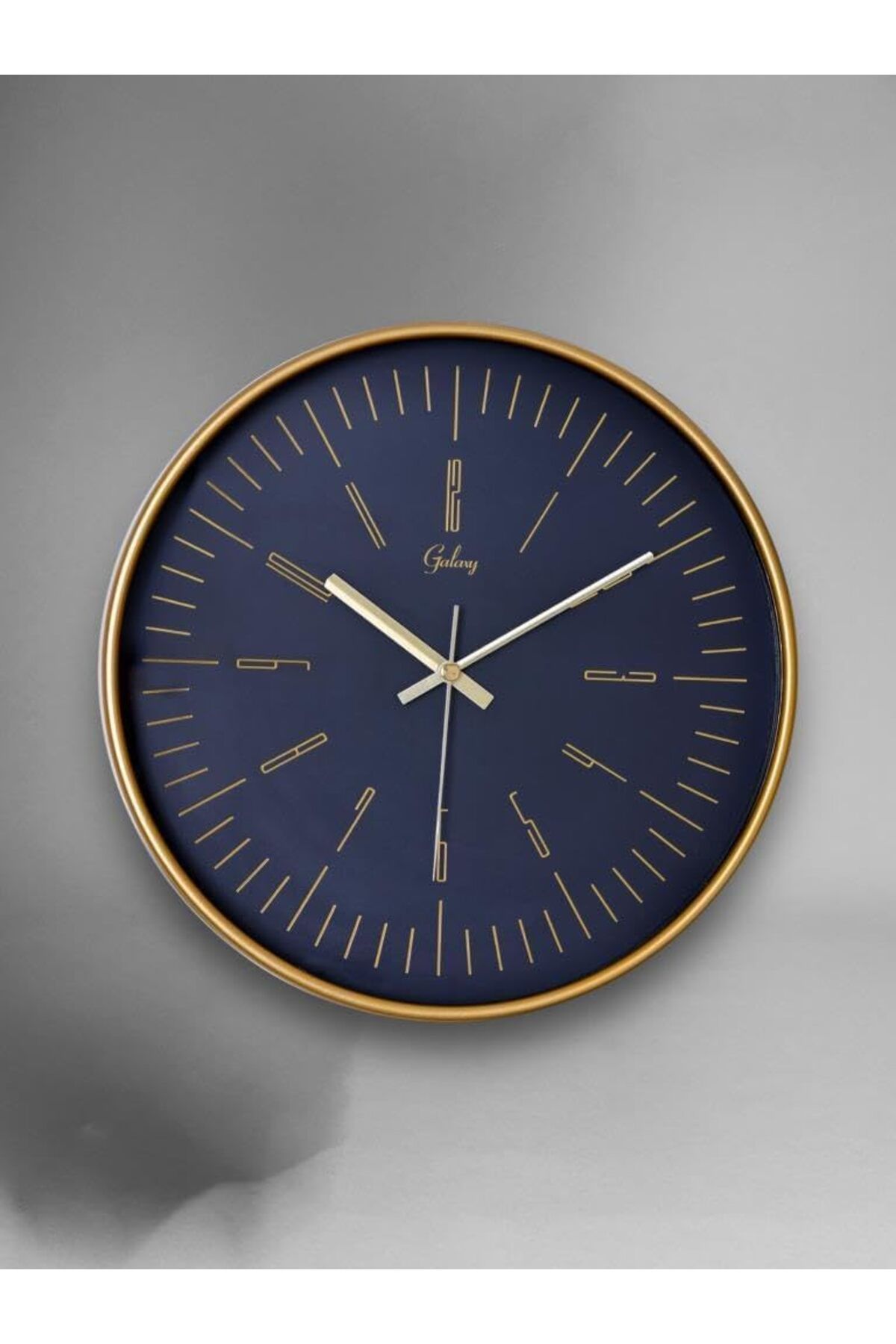 yenibagshop 218-A-10 Serisi Eskitme Metal Görünümlü Sessiz Akar Modern Duvar Saati 30 cm