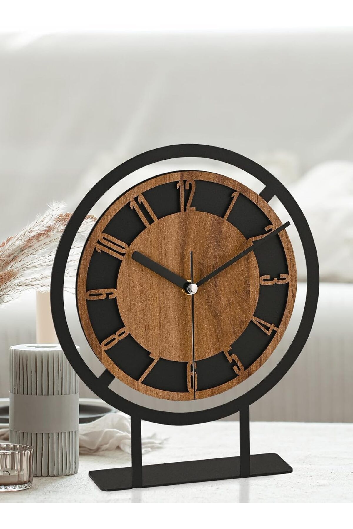yenibagshop 22X27 cm Metal Sarkaçli Dekoratif Masa Üstü Saati