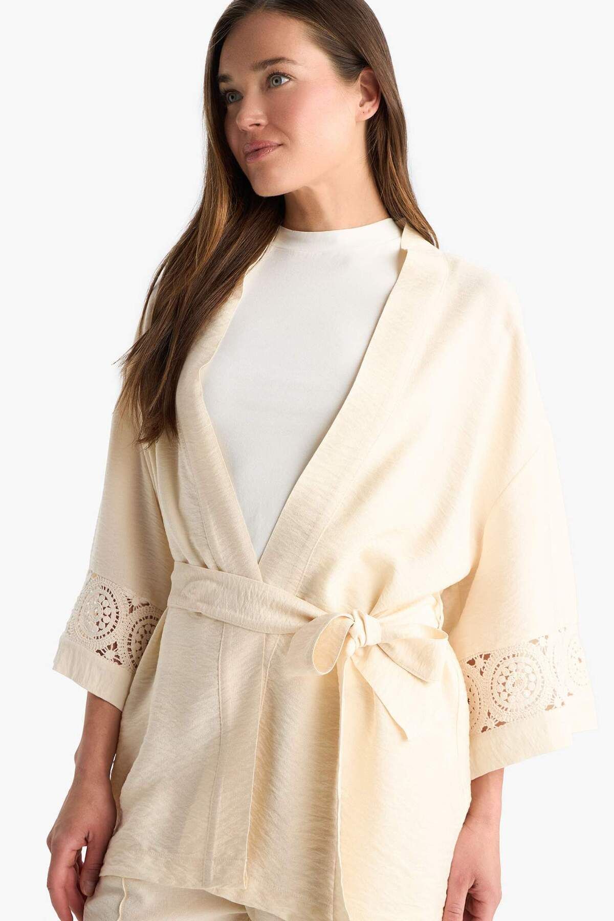 DeFacto Regular Fit Uzun Kollu Kuşaklı Kimono F0986AX25SM