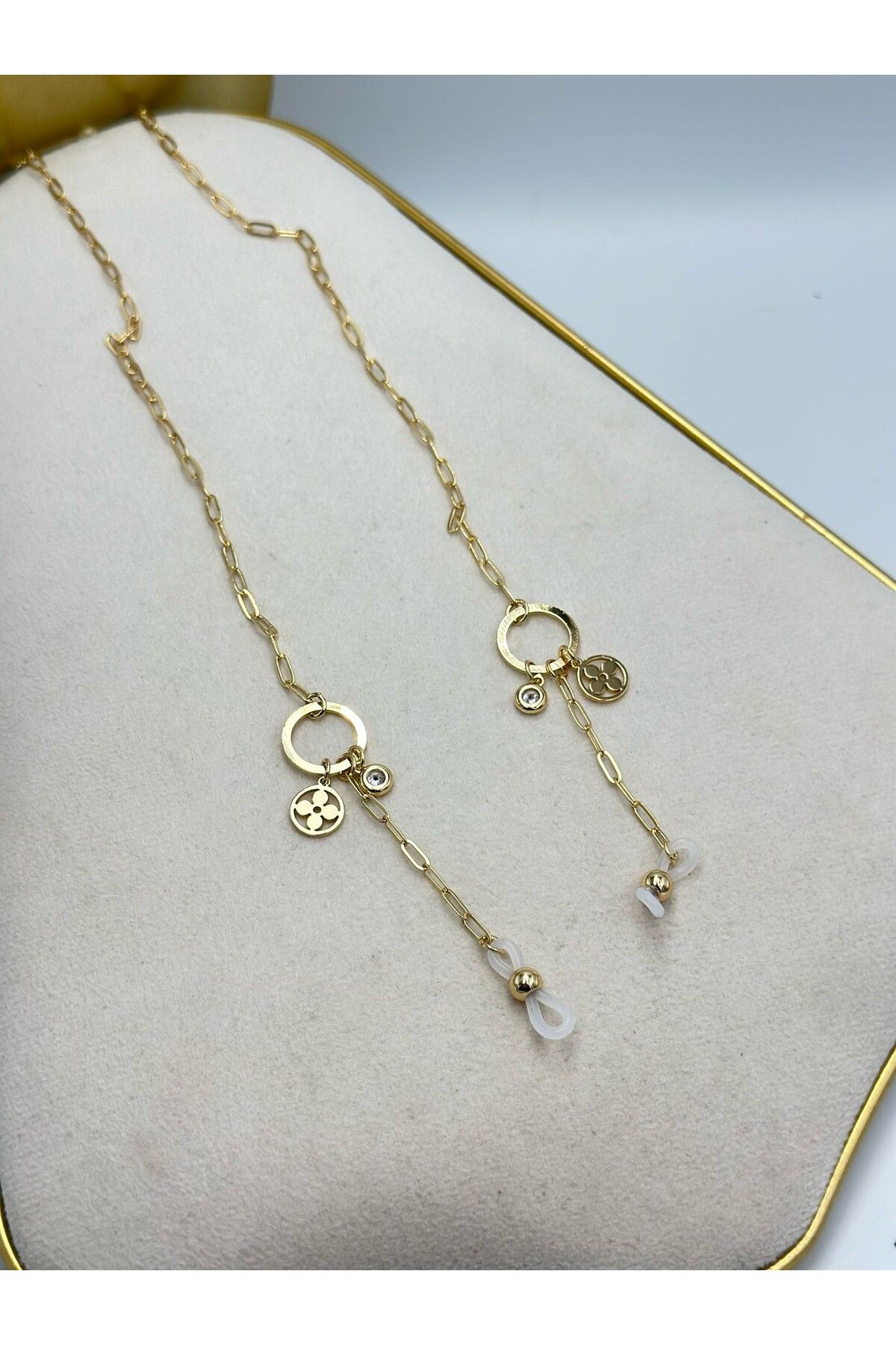 MyladyAccessoriess Yonca Ve Tek Taş Altın Kaplama Gözlük İpi