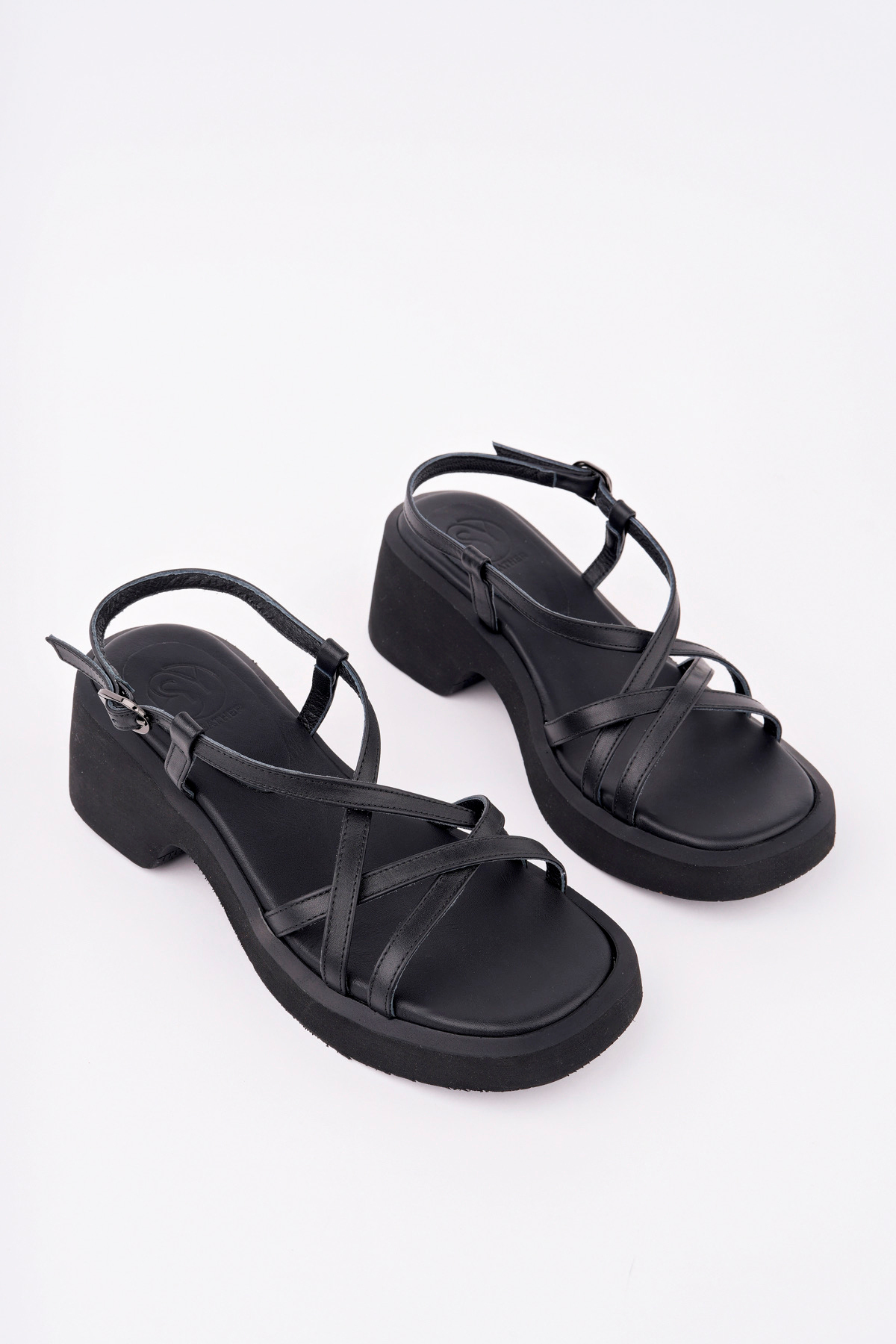 NOSEY SHOES Venüs Model Siyah Hakiki Deri Bantlı Kalın Taban Kadın Günlük Sandalet görsel 3