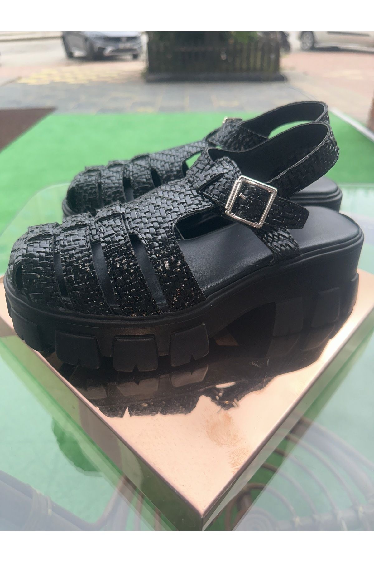 purple shoes Hasır görünümlü kafesli günlük sandalet